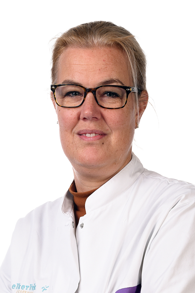 mevrouw Y. Moors